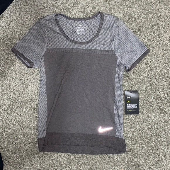 Nike, short sleeve, XS - Picture 1 of 1